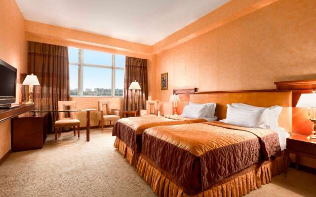 Ramada Plaza By Wyndham Gence