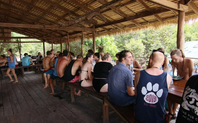 Mad Monkey Koh Rong Samloem