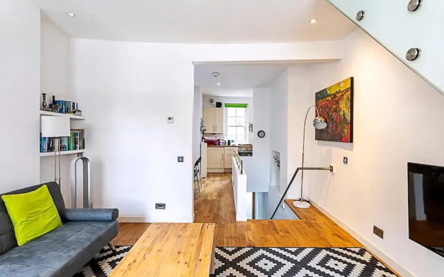 Farringdon Leo Loft