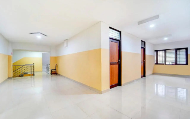 R K Residency by OYO Rooms