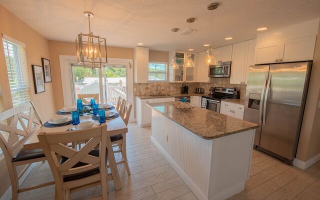 Lobster Key Apartment 3