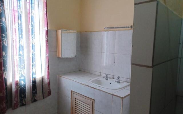 KHAYA LANGA Guest House & Contractors Accommodation