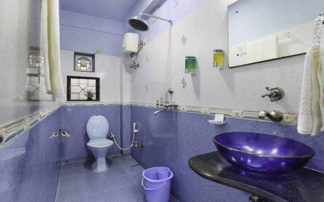 Hotel Narayani Enclave near Acropolis Mall kasba