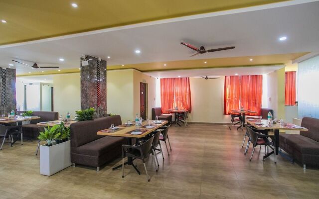OYO 22837 Chairmen's Hotel