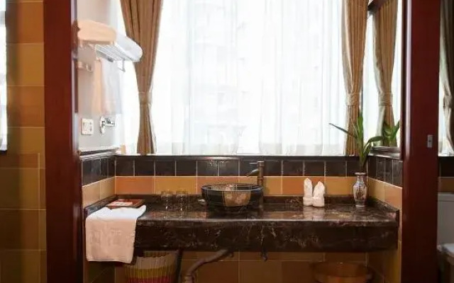 Longzhou Hotel (Chongqing Daping Times Tianjie)