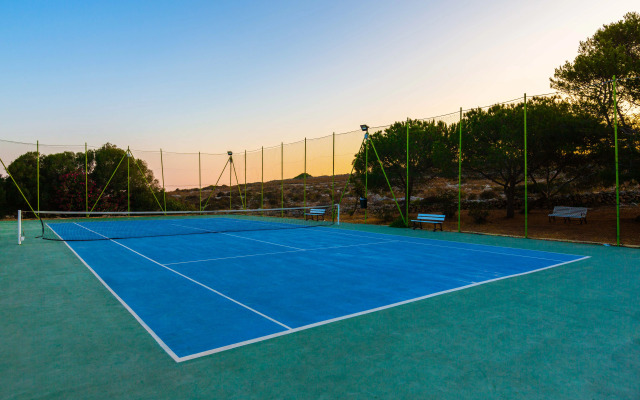 Salini Resort