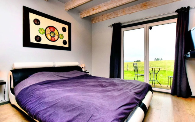 Villa With Heated Outdoor Pool and Sauna