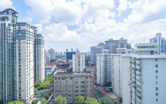 Tyms Stylish 2BR 1BA Apt Xujiahui Metro