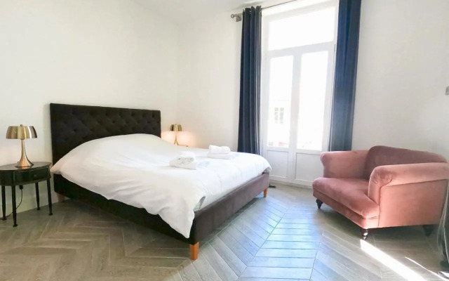 Superbe Maison 6 Ch, 4 Sdb, Terrasses Et Billard