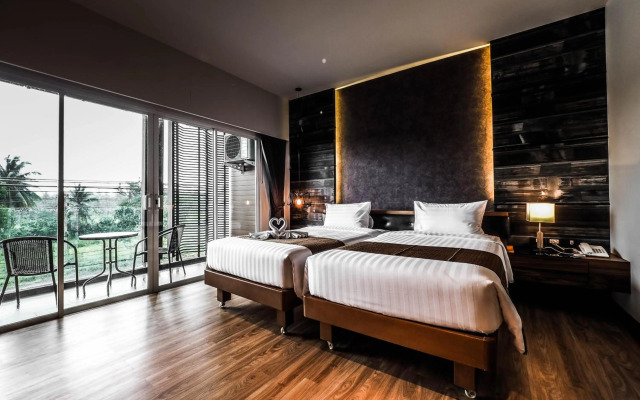 The Glory Gold Hotel