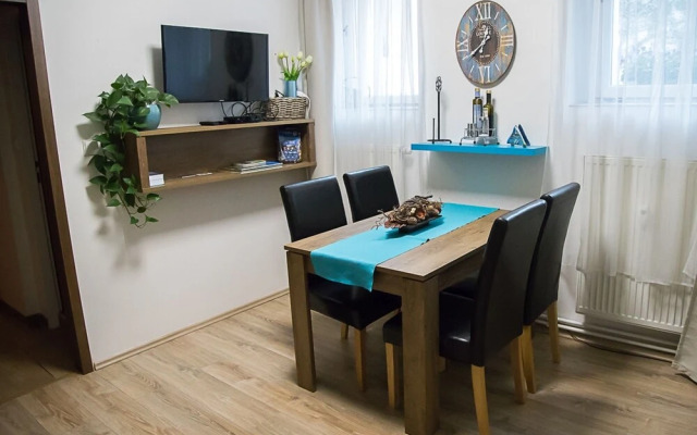 2 Bedroom Home near Prague Castle