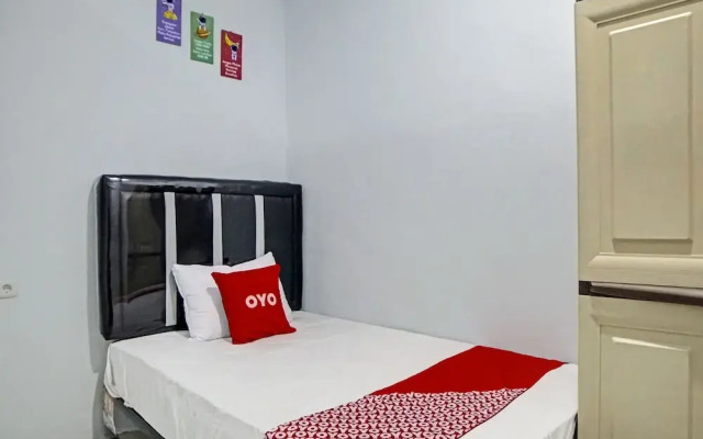 OYO 92721 Planet Guest House Syariah