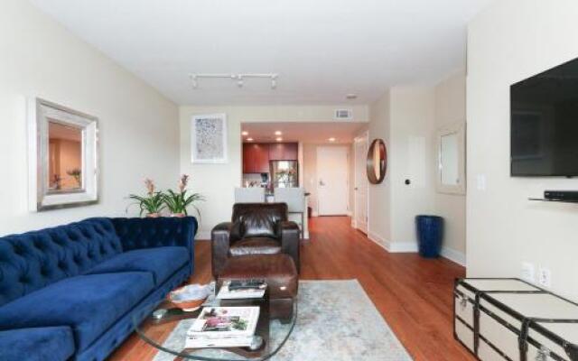 Luxury 2 Bed Apartment With Capitol View