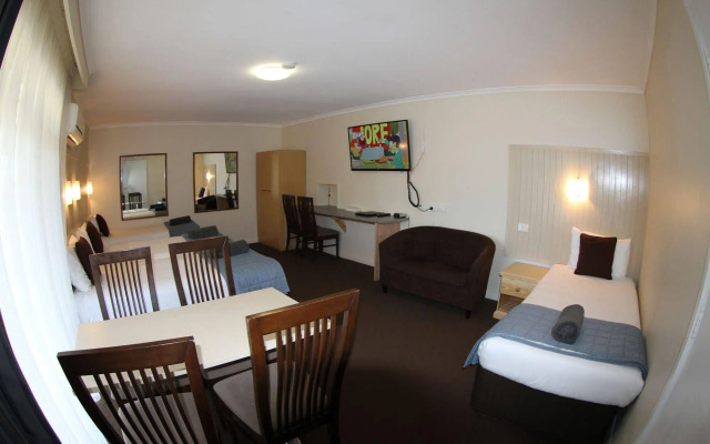 Sleepy Hill Motor Inn