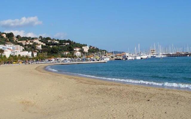 Appartement Le Lavandou, 1 pièce, 4 personnes - FR-1-251-398