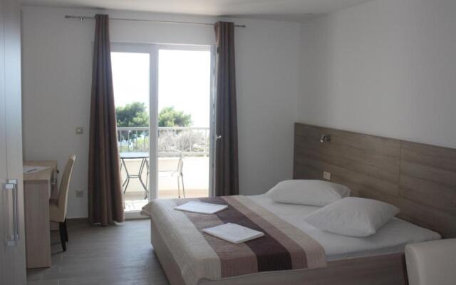 Apartments Bota