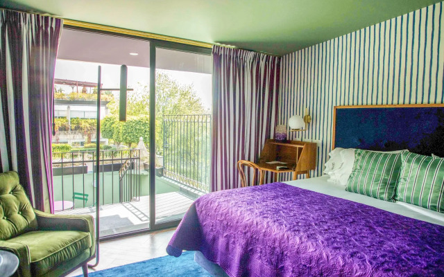 Pug Seal Polanco Anatole France