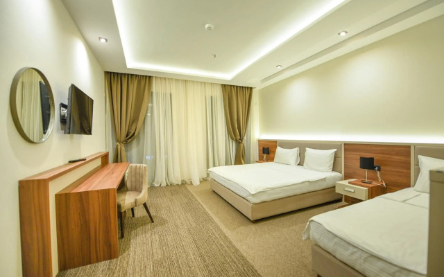 Hotel Lazaro
