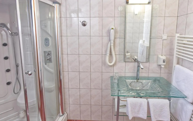 Hotel Creina