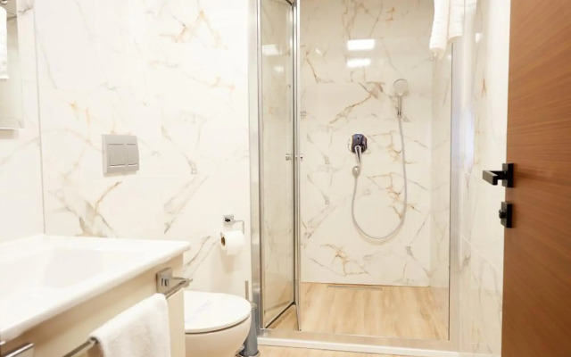 Mira Otel Alsancak