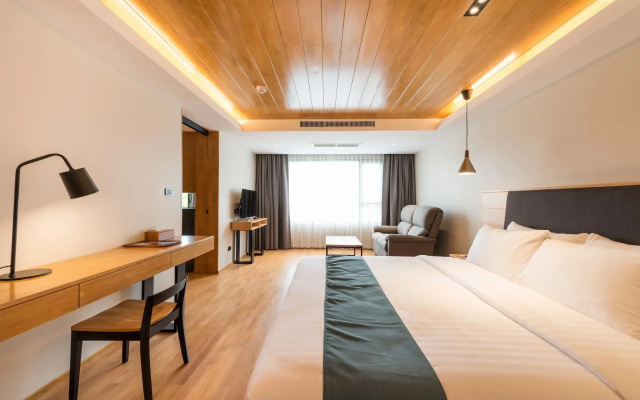 Asana Hotel & Residence