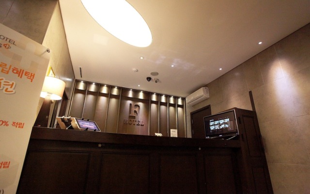 F HOTEL Yeongdeungpo