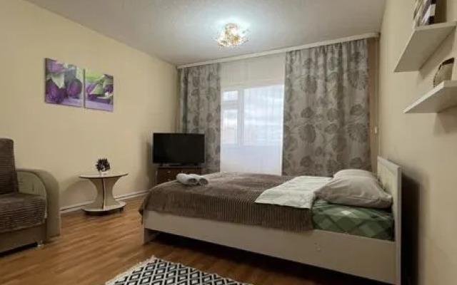 Apartments Live Here, district. Optimistov, 4/2