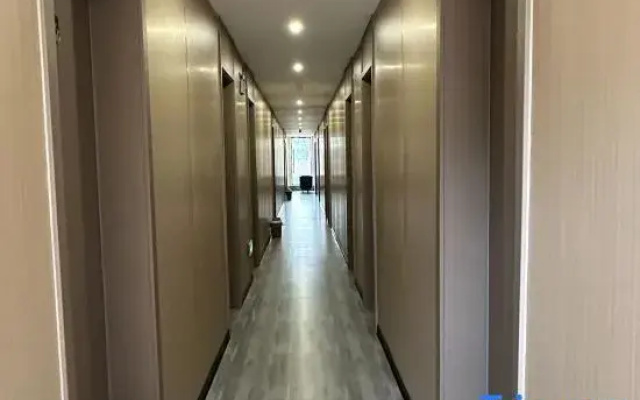 Yiyang 701 Hotel