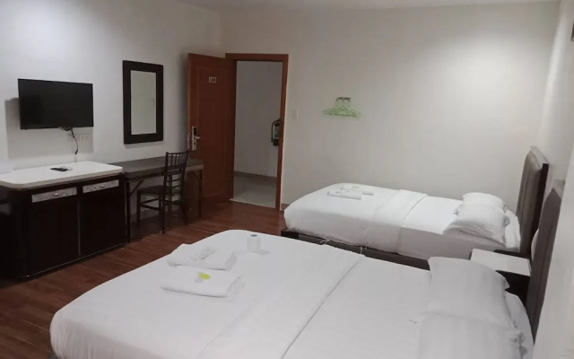 Meaco Royal Hotel - Tabaco