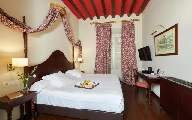 Hotel Las Casas de El Arenal by Casas y Palacios
