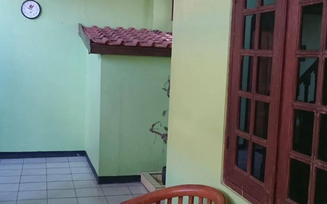 Metro Guest House