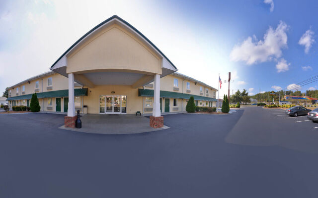 Douglas Inn And Suites