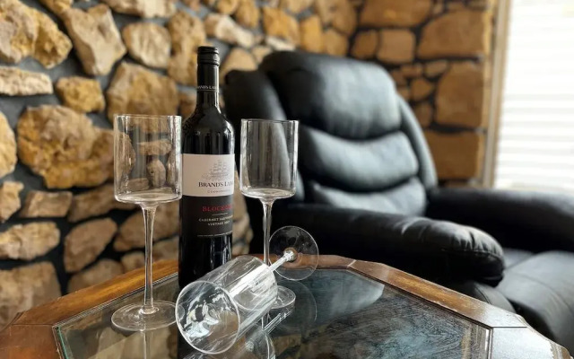 Unwind Mannum Riverside Retreat