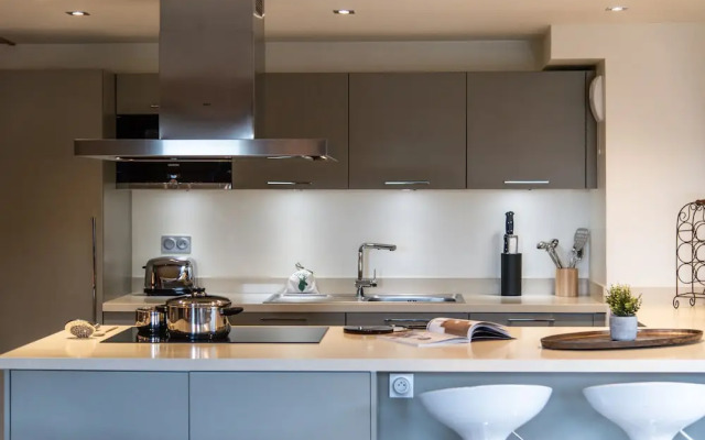 Mammoth Lodge by Alpine Resorts