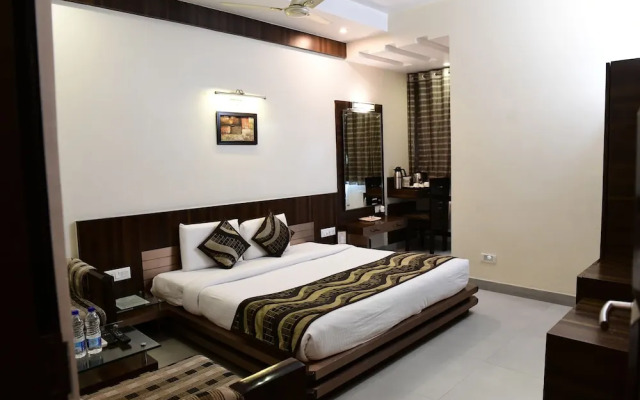 Hotel Ravisha Continental