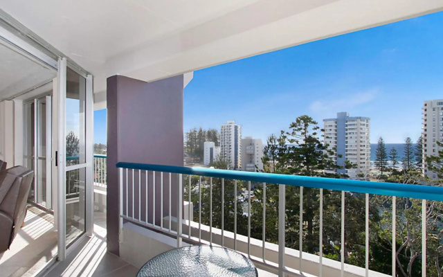 Border Terrace Unit 16 - Large apartment walk to beaches and clubs – Balcony – Tweed Heads