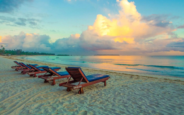 Sunrise Beach Resort
