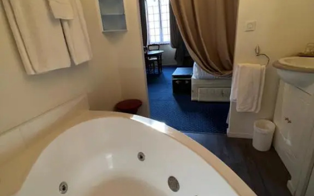 Maison d'Alienor - Gîtes