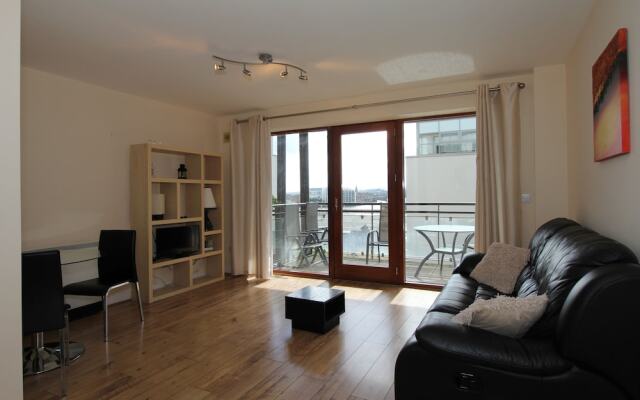Point Village Modern Apartment