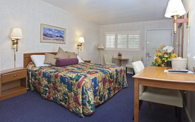 Townhouse Motel