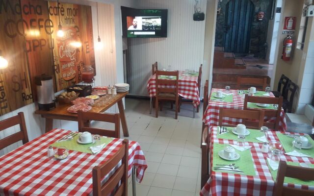 Hostal Loro Verde