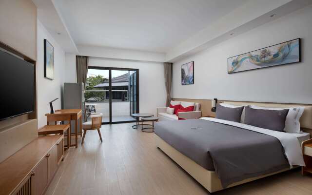 Ramada Encore by Wyndham Jiusuo Downtown