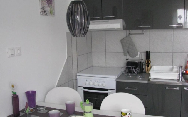 Xena - Comfort and Spacious - A3 Purple