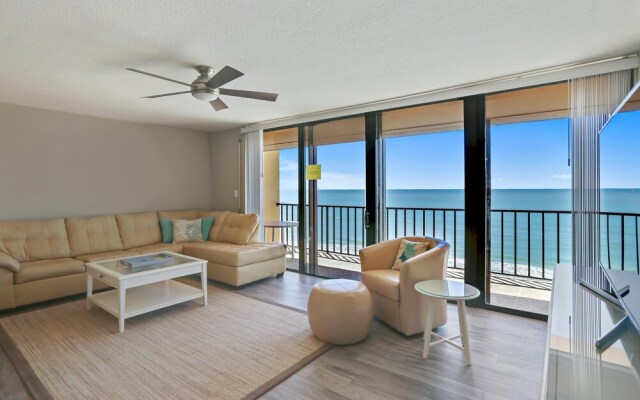 Trillium 4C Beach Front With Private Balcony/updated/pool!