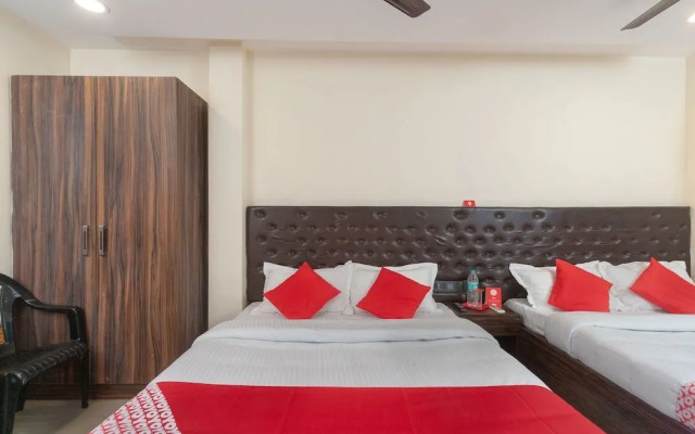 Hotel Lions India by OYO Rooms