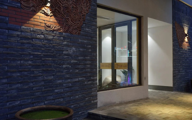Yinqi Xinsu Hotel