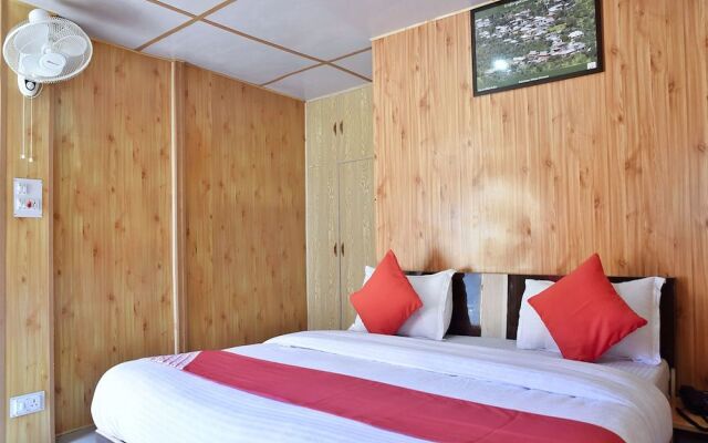 OYO 10633 The Shivalaya Retreat With In