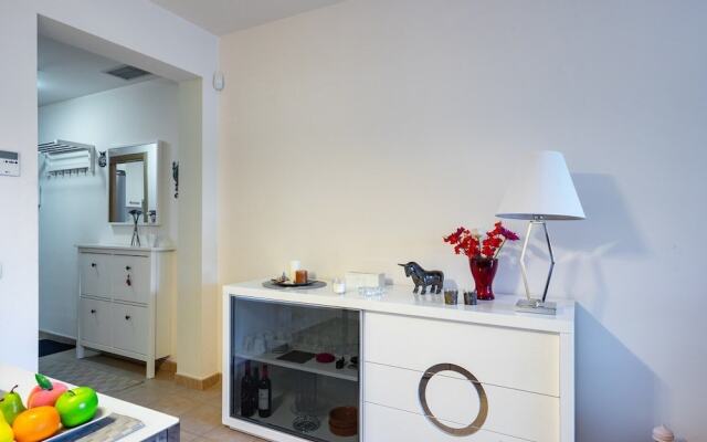 Lovely Apartment in Alamar Near the Beach Ref 108