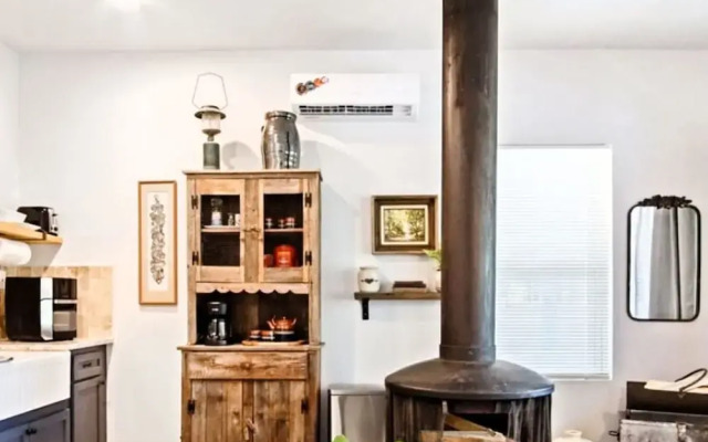 Rustic Studio Rain Shower 3min-asian Dist