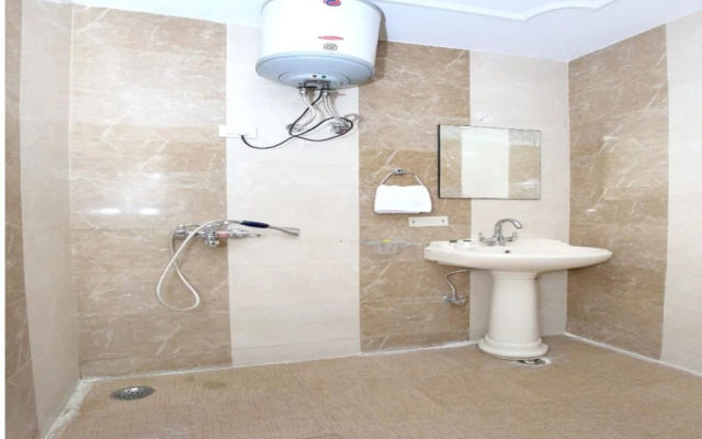 Hotel Kings Residency by OYO Rooms